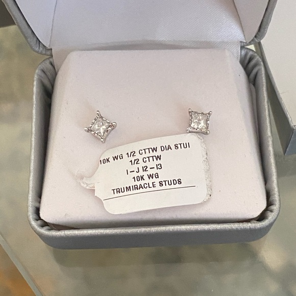 10 k WG 1/2cttw stud earnings - Picture 3 of 5